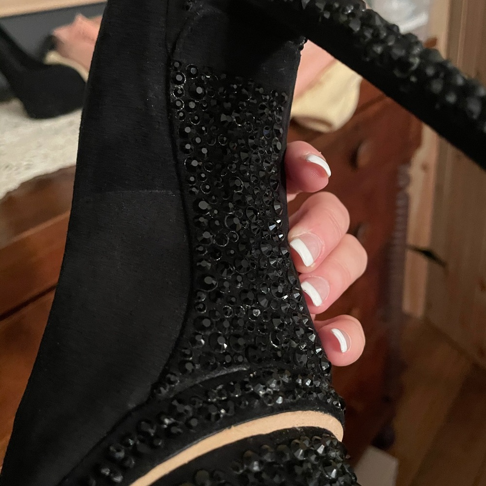 Brian Atwood 38.5/8 black crystal heels. Size 8 - Picture 14 of 16